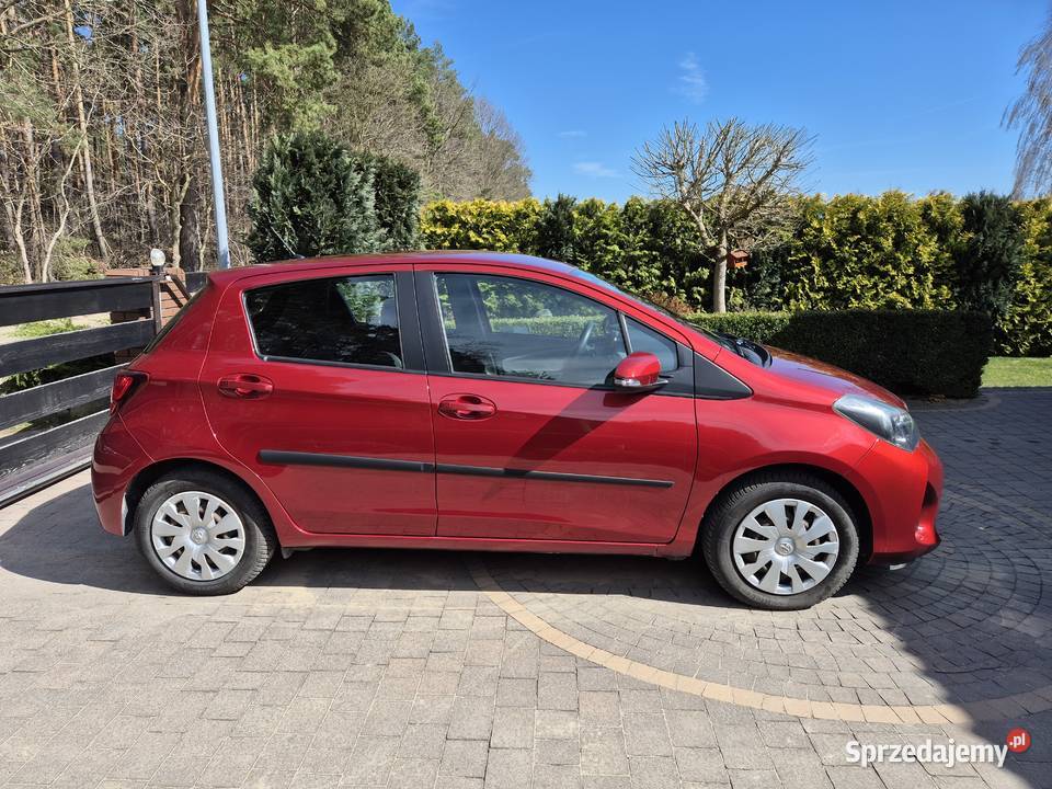 Toyota Yaris 133 2014 automat polski salon Grabieniec
