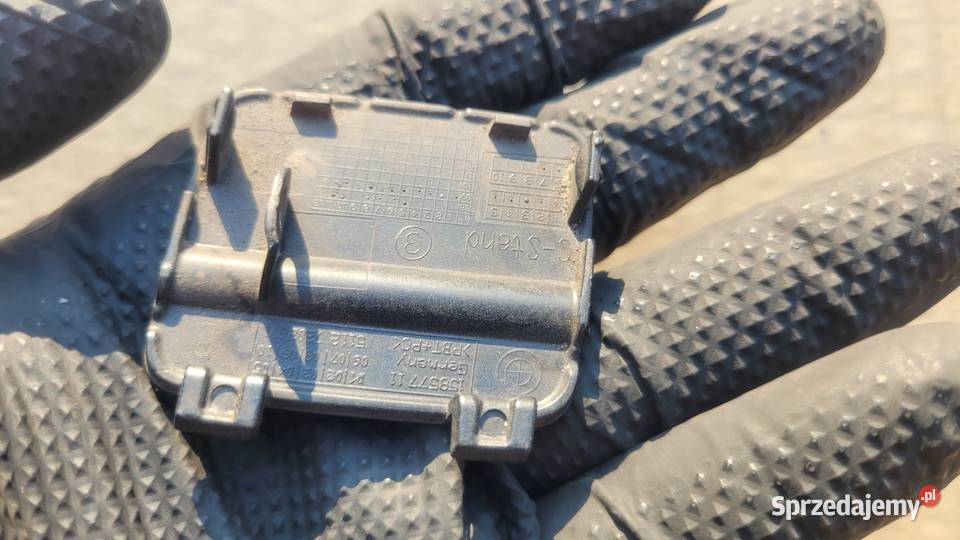 ZAŚLEPKA HAKA ZDERZAKA TYŁ BMW 3 E90 SEDAN LIFT osobowe śląskie Ruda Śląska