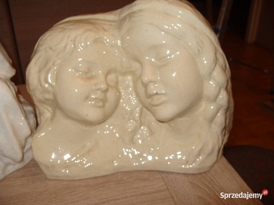 Sprzedam pzedwojenne figurySpiące dzieciKobieta Skawina