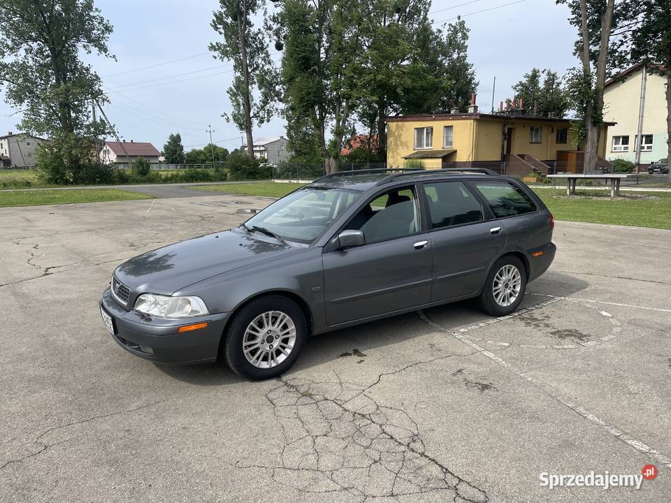 Volvo V40 2003 19TD kombi klimatyzacja hak