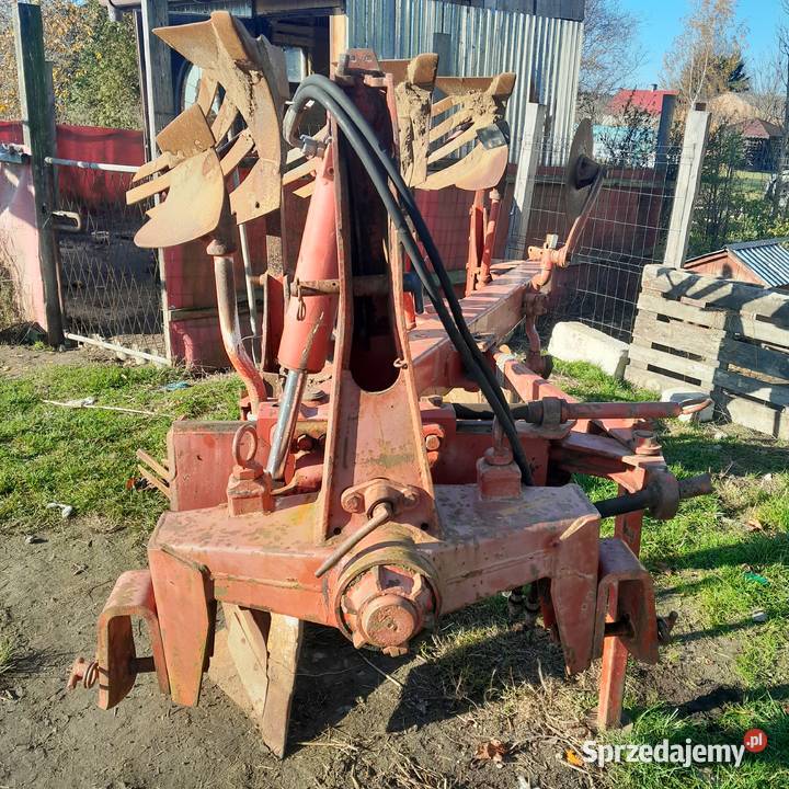 Pług pługi 3 skibowe azurowe obrotowe Nemeyer nieuszkodzony Glinnik sprzedam