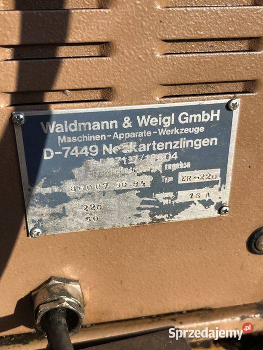 Maszyna elektroerozyjna do usuwania złamanych