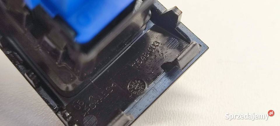 CUPRA FORMENTOR PRZYCISK AWARYJNYCH 6F0953235