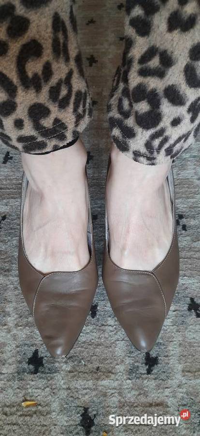 Buty czółenka na obcasie kolor kawa z mlekiem Wydminy sprzedam