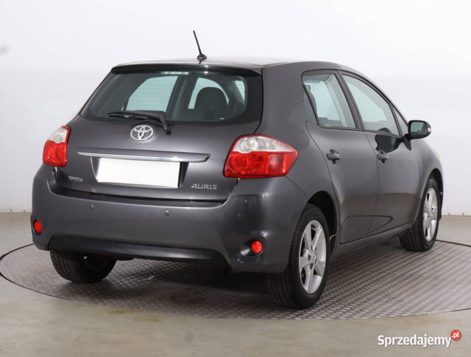 Toyota Auris 16 Valvematic Rok produkcji 2010 mazowieckie