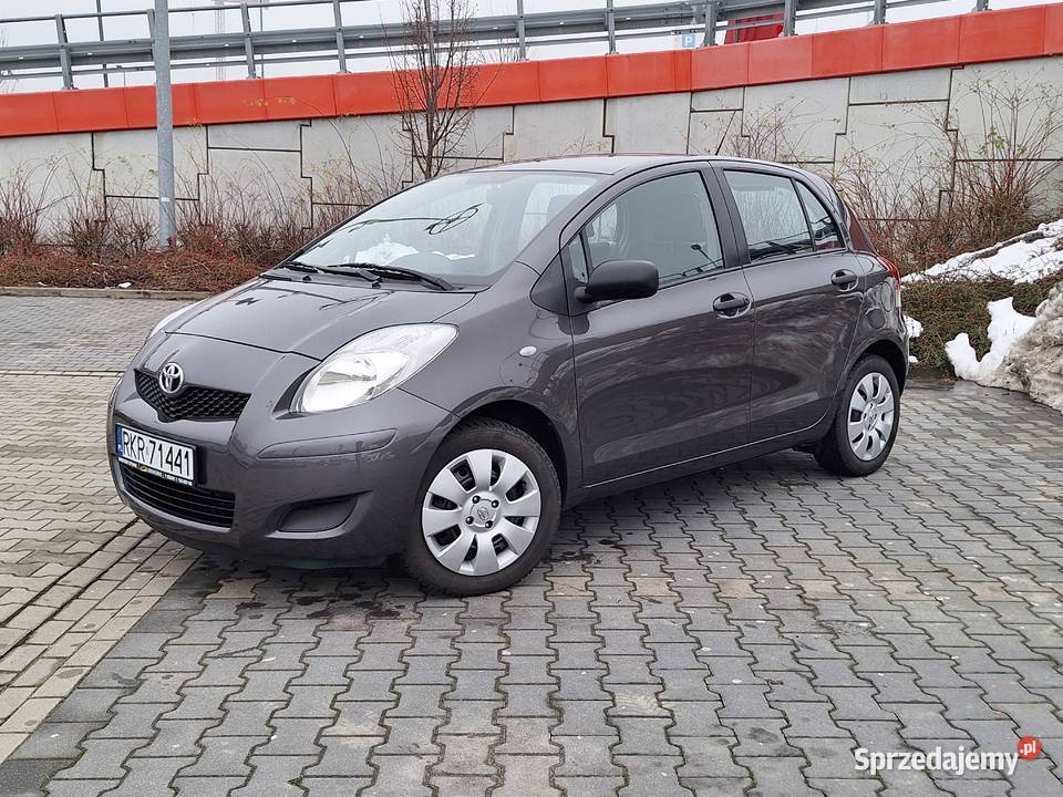 Toyota Yaris II Lift klimatyzacja AUX Niski nieuszkodzony