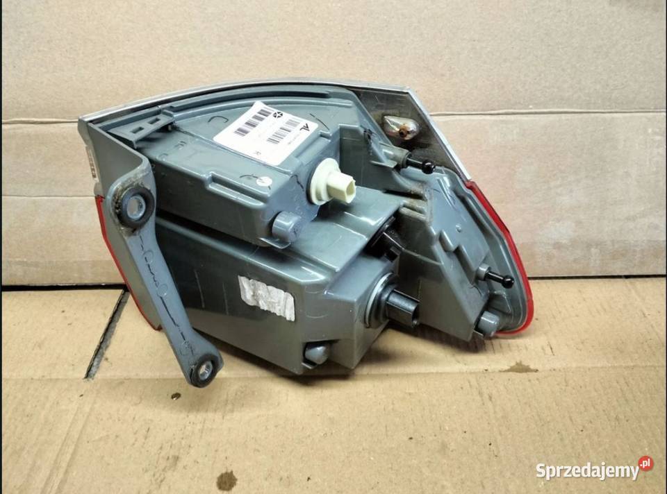 Jeep Grand Cherokee WK2 Lampa tylna prawa Radom