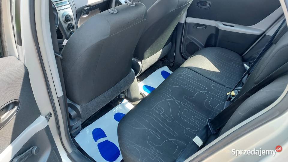 TOYOTA YARIS 133 benzyna 100 6 biegow mazowieckie Warszawa