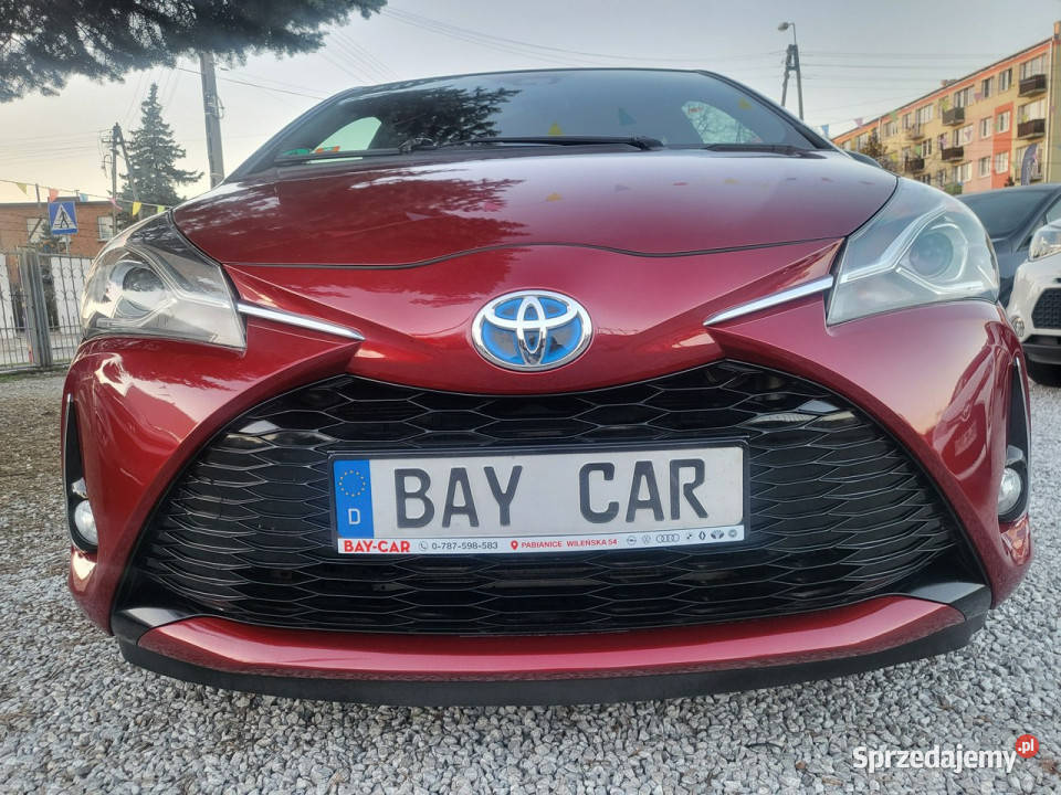Toyota Yaris 15 Hybrid 100 Full Wersja 100 możliwa zamiana Pabianice