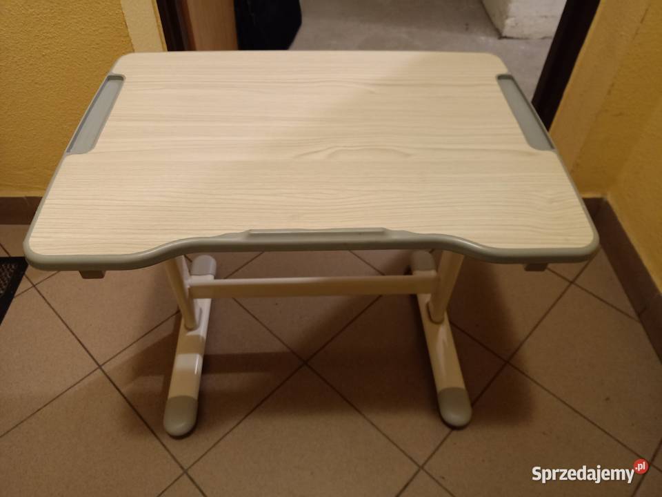 Biurko z krzesłem dziecka