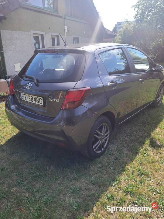 Toyota Yaris bezwypadkowa odtwarzacz DVD Gliwice sprzedam