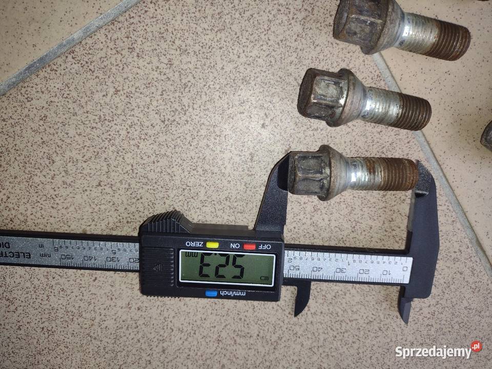 Komplet śrub do kół 20 Chełm