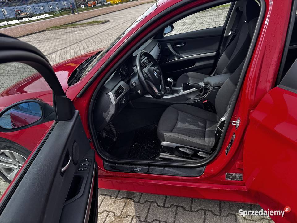 BMW E90 318i Sedan 2008 Czerwony Zadbany 105KM