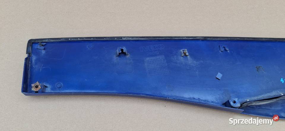 IVECO STRALIS PRZEDŁUŻENIE DRZWI LEWE LISTWA Bieleń