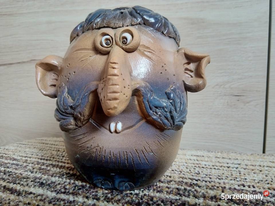 gliniana figurka skarbonka nowa na prezent Zielona Łąka