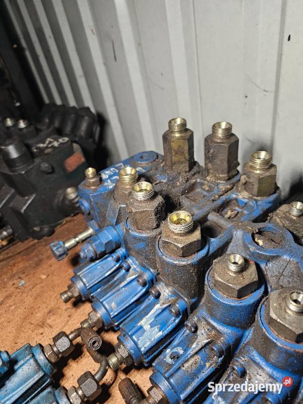 Rozdzielacz Hydrauliczny JCB 4CX tylni z 2008 Gdynia