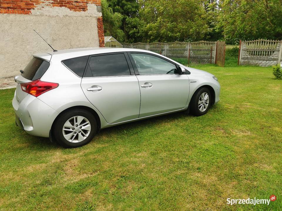 Sprzedam Toyota Auris 18 Hybrid i gaz LPG Radomsko