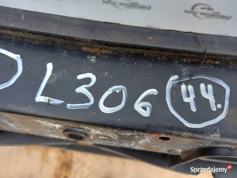 BMW X3 E83 05r pas przedni wzmocnienie Kielce sprzedam