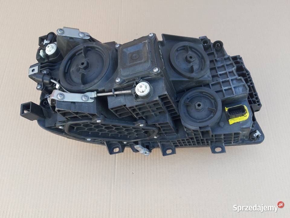 SCANIA R S REFLEKTOR LEWY LAMPA LEWA H7 2655842 Lewe Trzciel