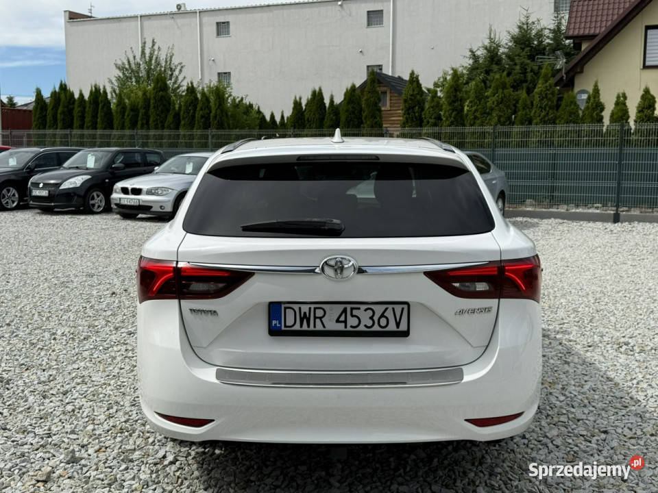Toyota Avensis 16 D4D 112 2015r kamera navi Wrocław sprzedam