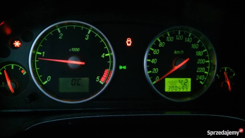 Ford mondeo mk3 2002r 130 uszkodzony