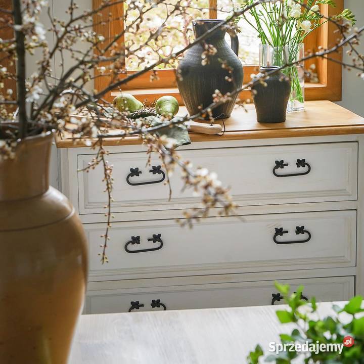 Komoda biała drewniana Poprad