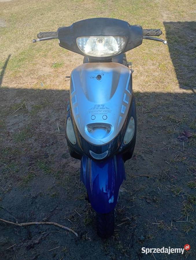 Sprzedam skuter Tyłowo