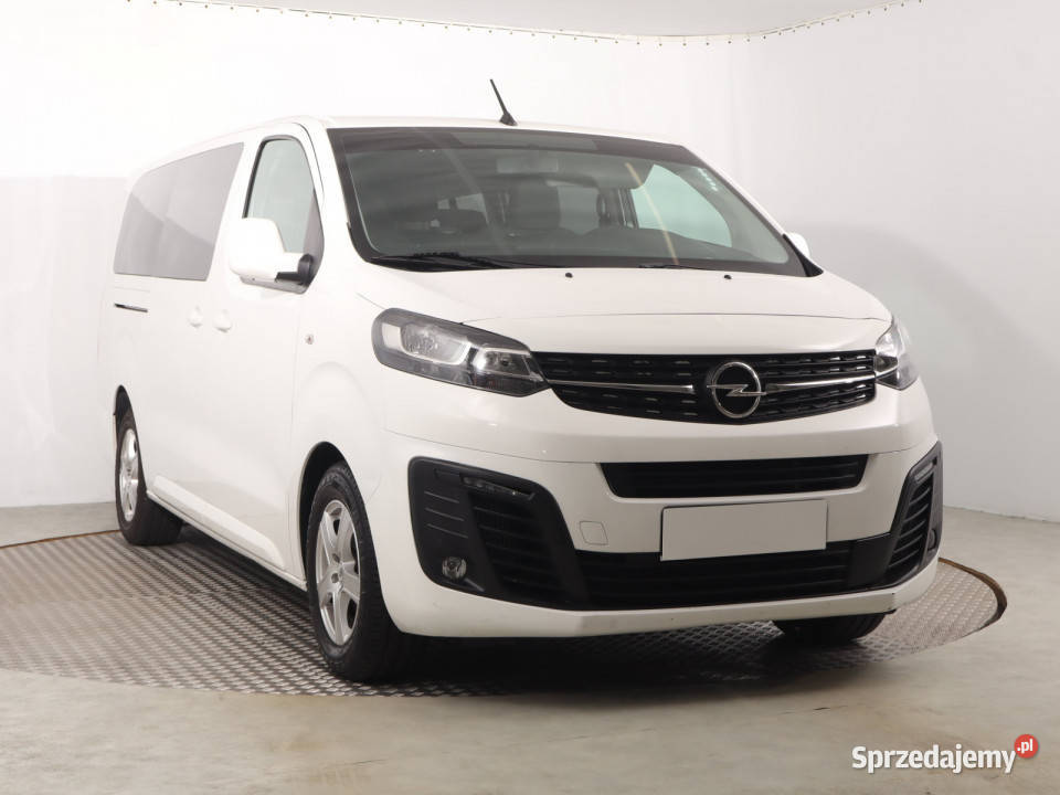 Opel Vivaro 20 CDTI światła przeciwmgielne Katowice
