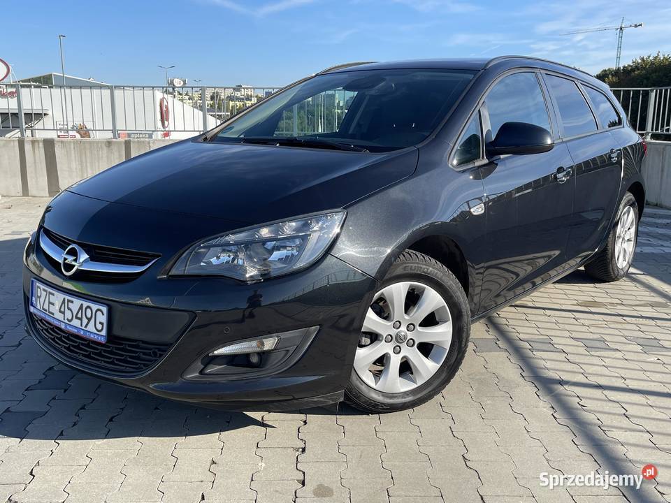 OPEL ASTRA J 14 TURBO 140 2015 141490 KOMBI 1364cm3 Rzeszów