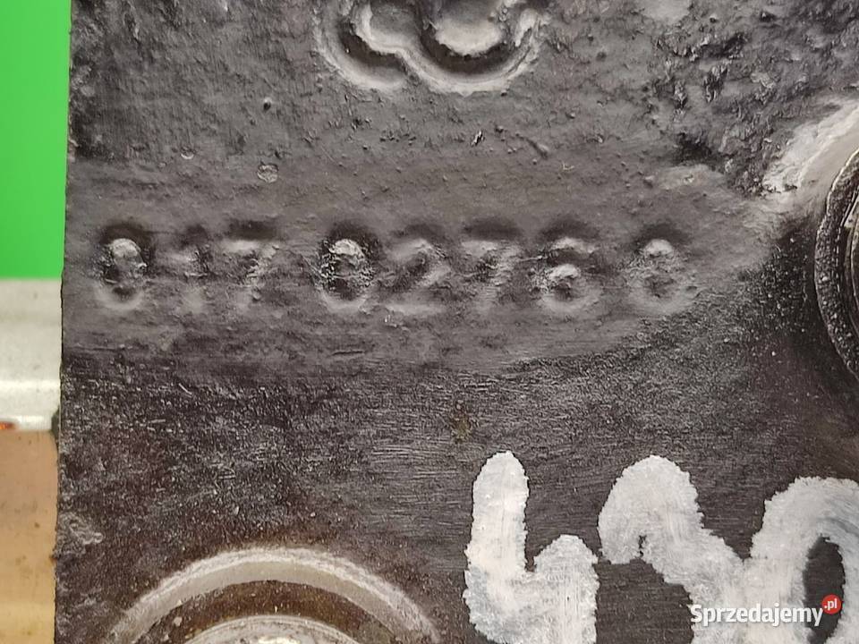 Rozdzielacz hydrauliczny 01702760 DEUTZ FAHR Pozostałe