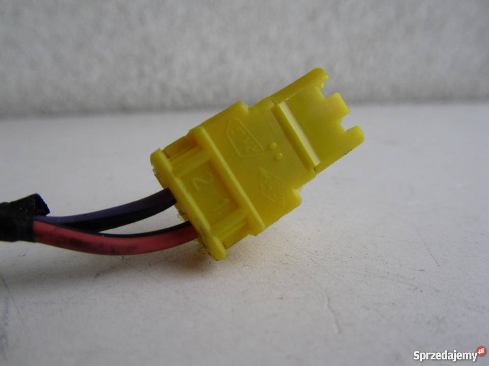 Wtyczki żeńskie głośników samochodowych kpl 2 Pozostałe Olecko sprzedam