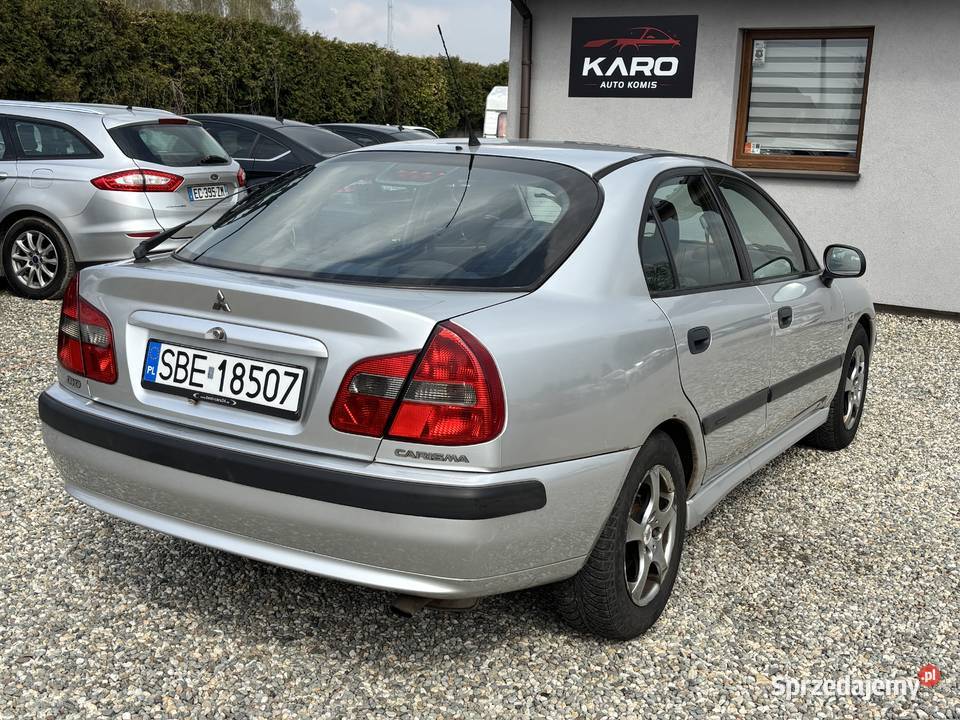 Mitsubishi Carisma srebrny Mitsubishi Paniówki