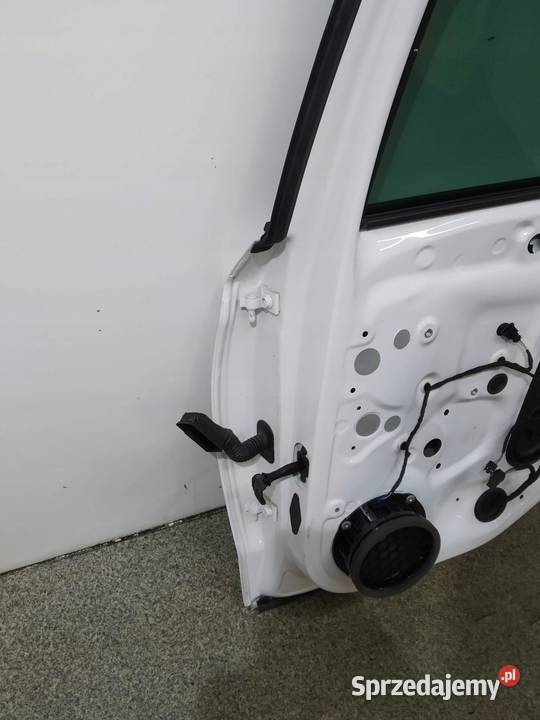 DRZWI PRAWE TYŁ BIAŁE Skoda Scala I 2019 osobowe