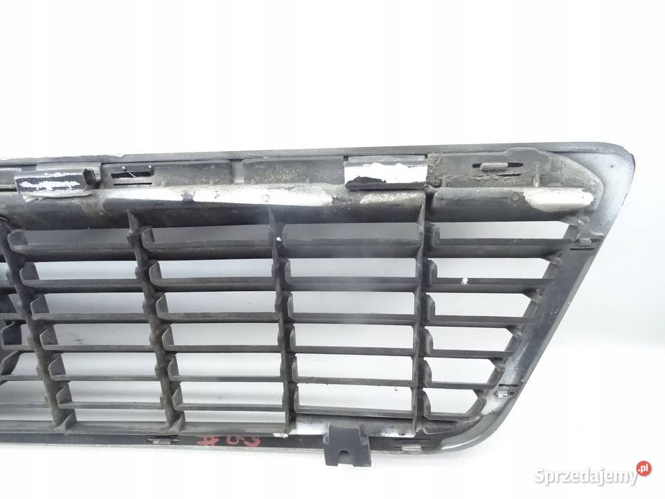 AUDI A8 D2 9499 GRILL ATRAPA MASKI 4D0853651B Przemęt