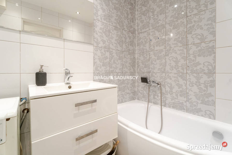 Sprzedam mieszkanie Kraków Bociana 4413m2 2