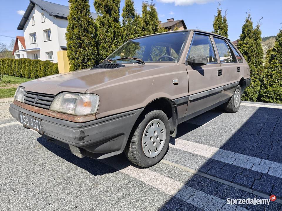 Polonez Caro 16 1992 czarne tablice bez rdzy podkarpackie Bieździadka