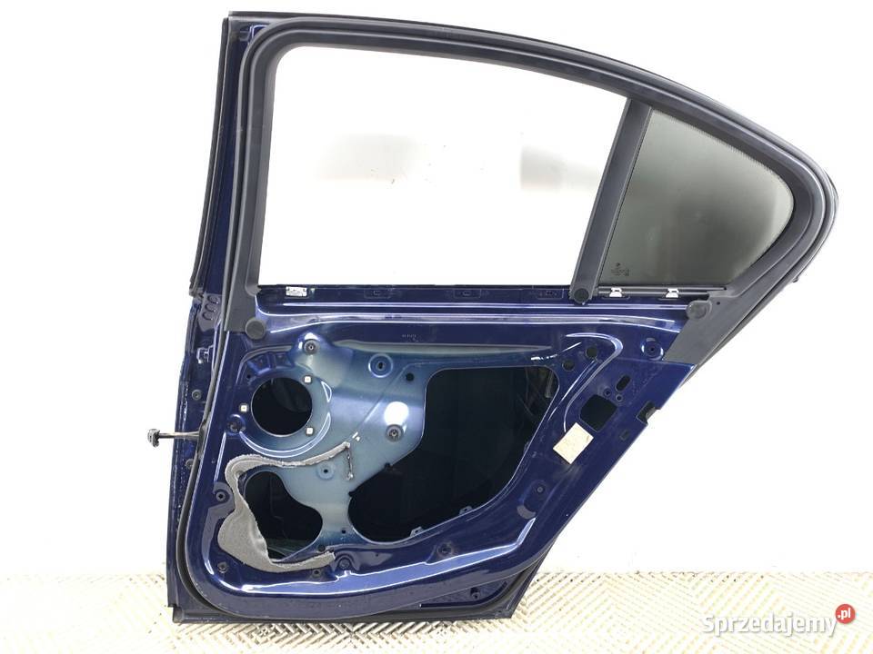 DRZWI PRAWY TYŁ BMW F30 SedanLimuzyna 1118 podkarpackie