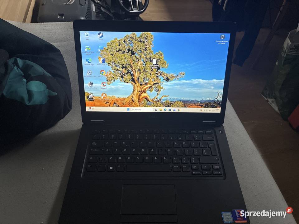 mam na szprzedaż laptopa stan używany