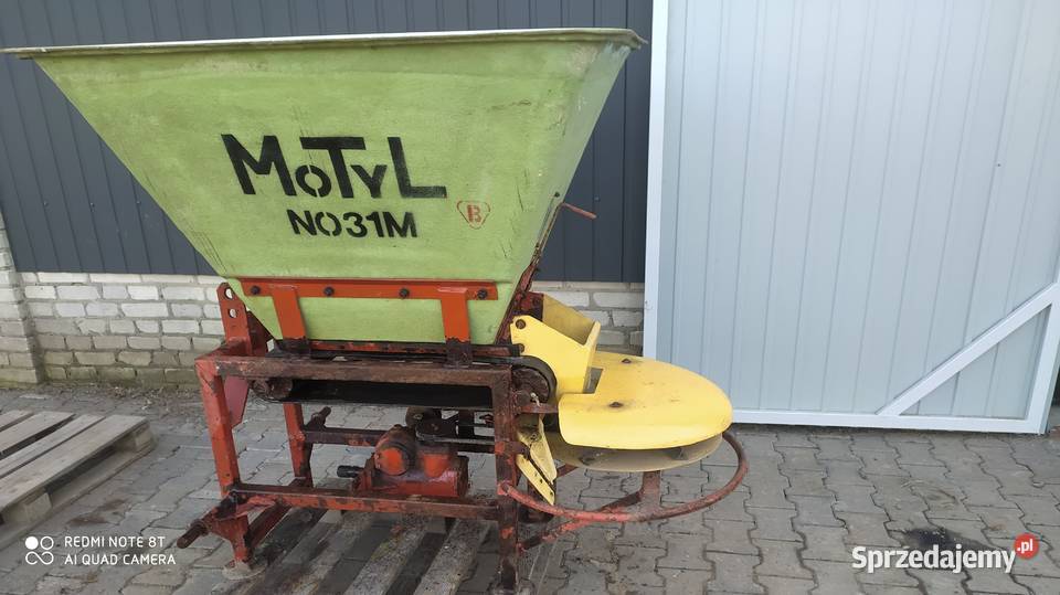 Rozsiewacz nawozów wapna motyl zawieszany nieuszkodzony Bełżyce