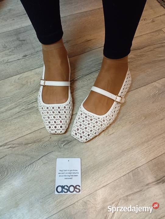 40 ASOS Białe baleriny ażurowe z zapięciem z Kraków