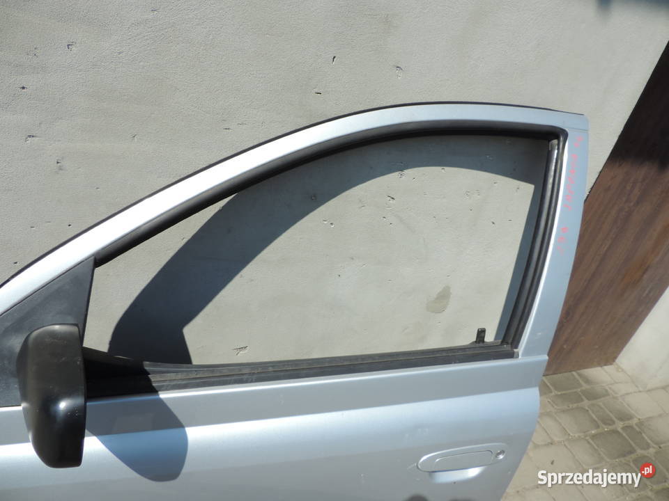 TOYOTA YARIS I HB FL 5D KOLOR 199 DRZWI LEWY Rok produkcji 2004 Nowy Sącz sprzedam
