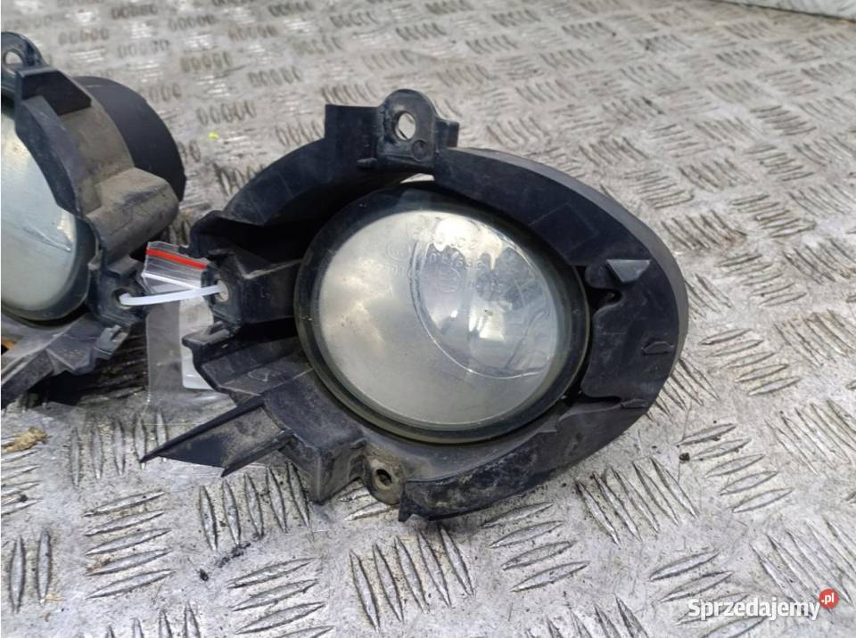 Toyota AvensisYarisCorrolla Halogen PrawyLewy z pomorskie
