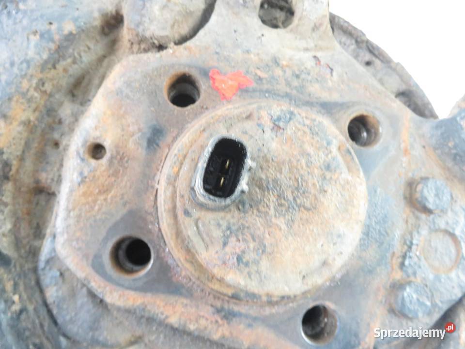 PIASTA TYLNA PRAWA TOYOTA COROLLA Verso E12 22 osobowe