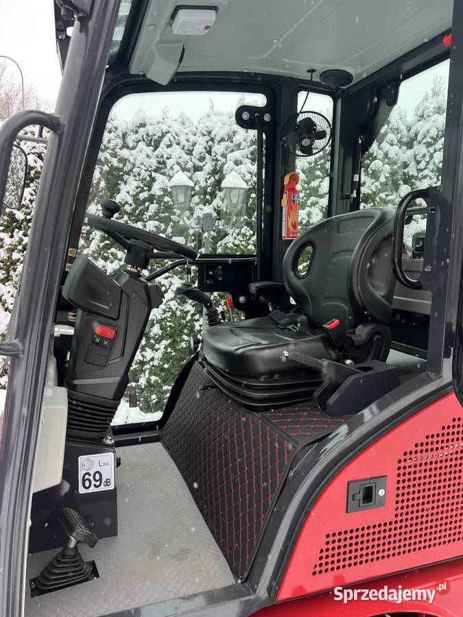 NOWA Mini ładowarka BEKKER K1090T miniładowarka