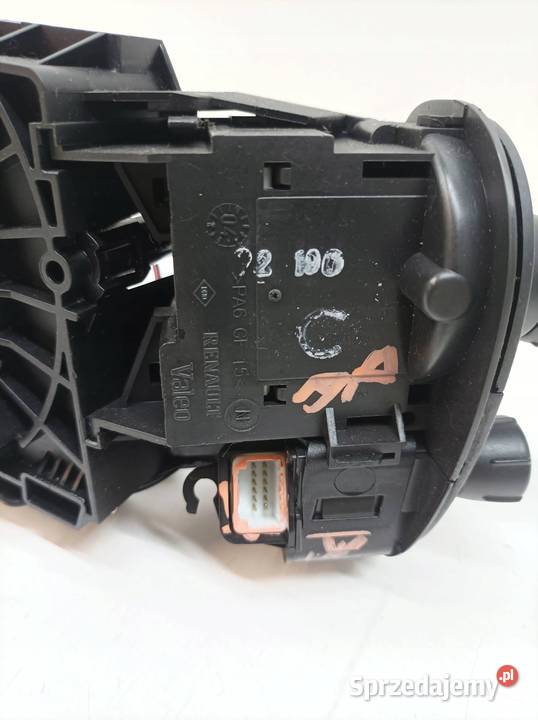 PRZEŁĄCZNIK ZESPOLONY TAŚMA AIR BAG 8200127728 Rok produkcji 2004