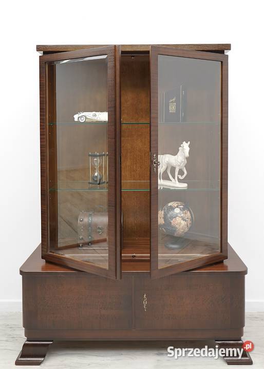 Zabytkowa witryna z lat 30tych w stylu art deco Jerka