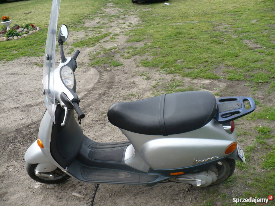 sprzedam kultowy włoski skuter Czarna