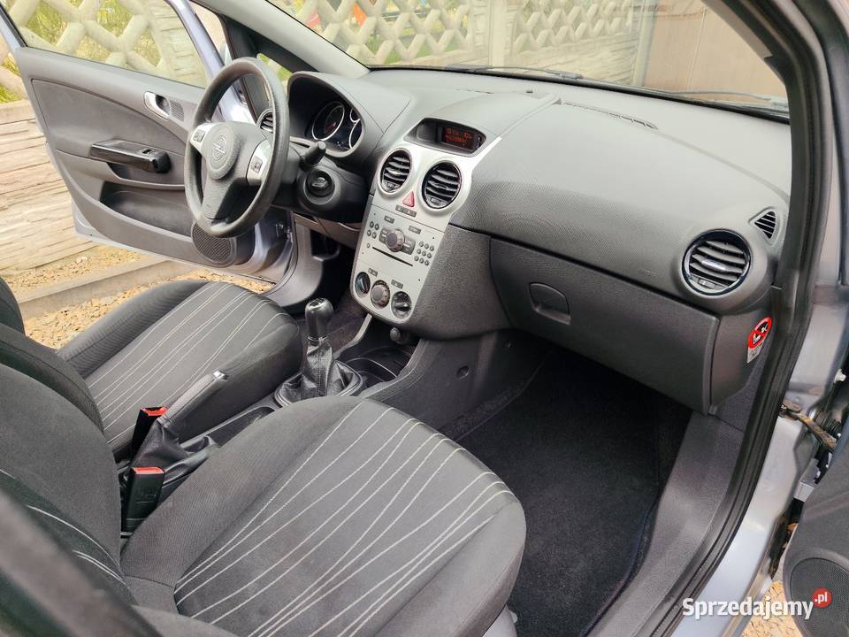 Opel Corsa D 2010r 12 benzyna MP3 małopolskie Chrzanów