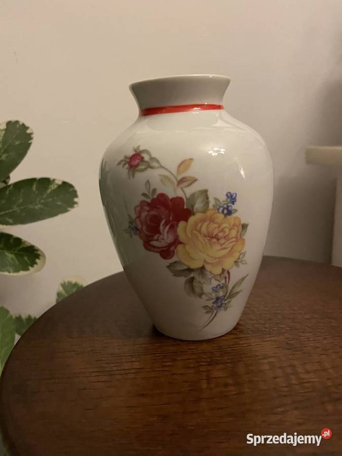 Chodzież stary wazonik porcelanowy PRL