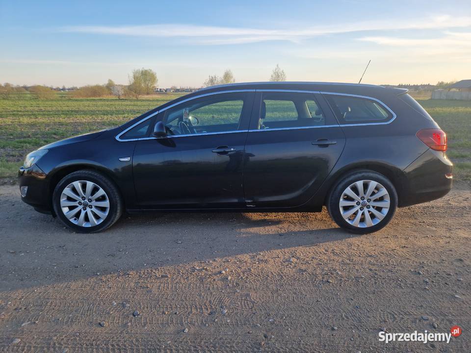 Opel ASTRA 14 Turbo 140 2012r Kombi mazowieckie Przasnysz